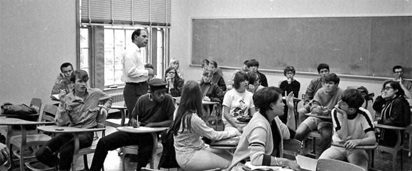 十大靠谱网投平台教室，1967年